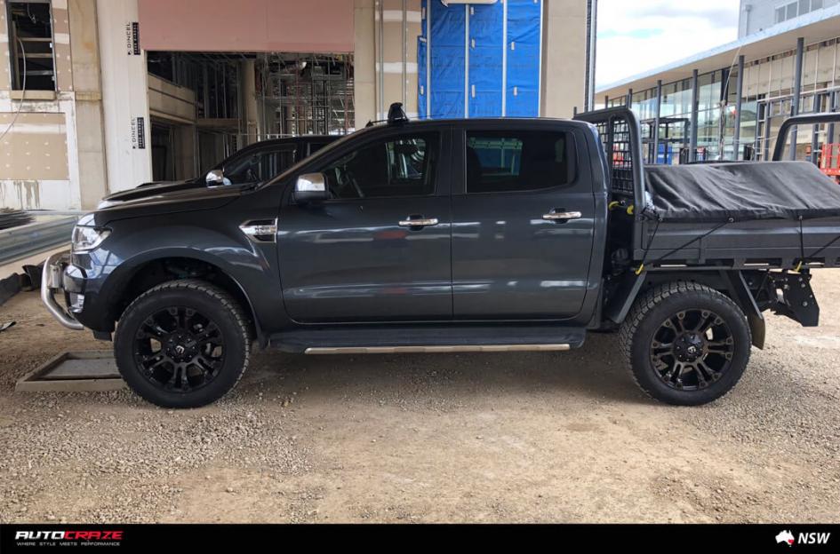 FORD-RANGER-VAPOR-BLACK-MACHINED-WITH-DARK-TINT